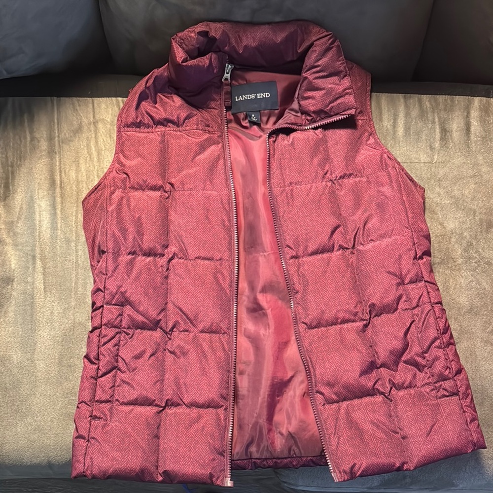 Lands' End Women's Maroon Puffer Vest